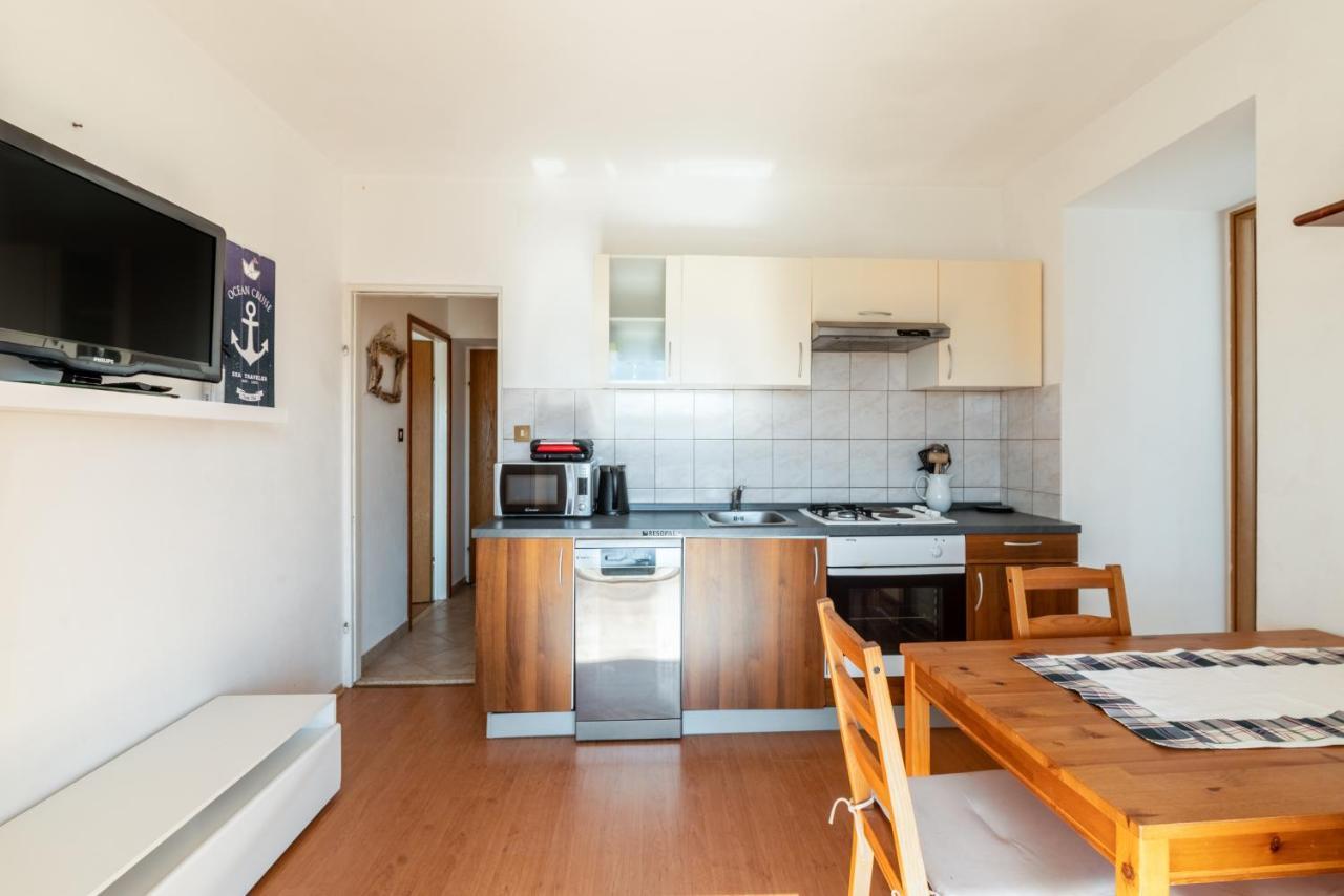 Apartments With A Parking Space Lopar, Rab - 14070 Exterior foto