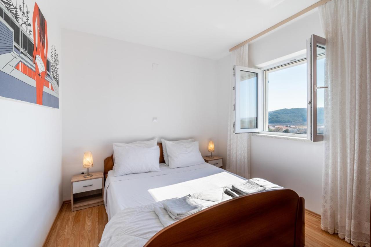 Apartments With A Parking Space Lopar, Rab - 14070 Exterior foto