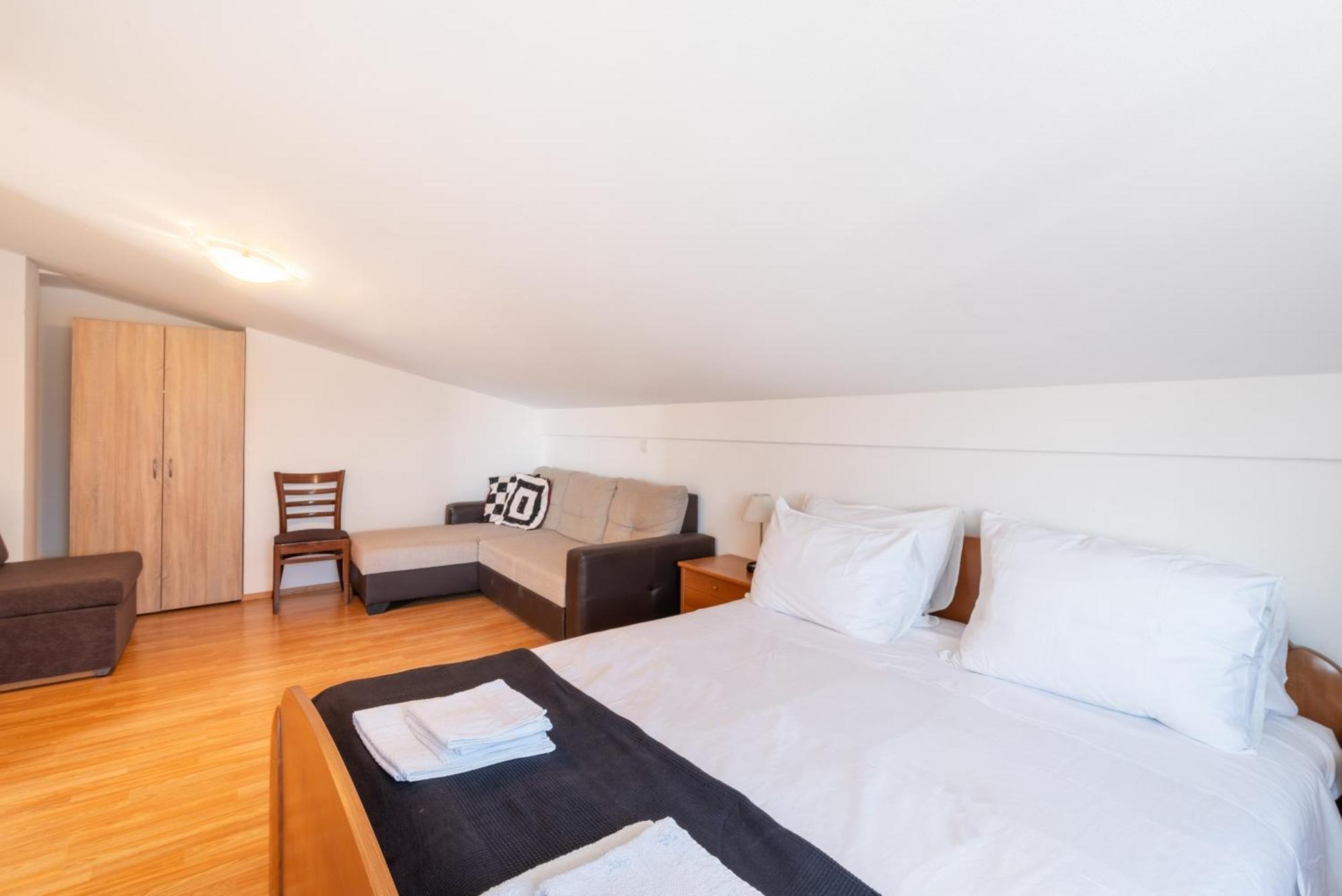 Apartments With A Parking Space Lopar, Rab - 14070 Habitación foto